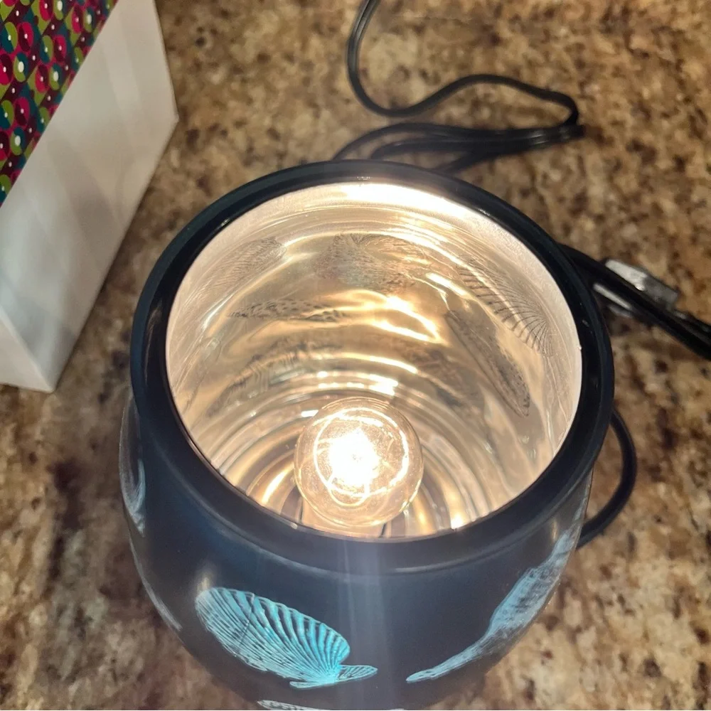 Scentsy Tide Pool Blue Glass Shell Etched Nautical Beach Full Size Wax Warmer